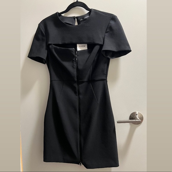 Black Zara dress with zipper - Picture 1 of 3